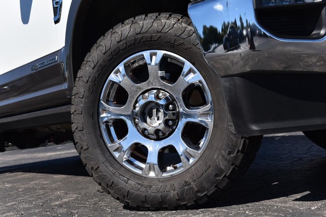 Ford Super Duty F-350 SRW Vehicle Image 03