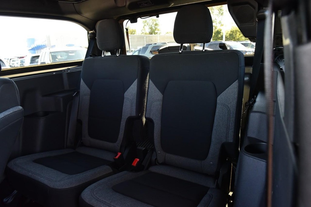 Ford Bronco Vehicle Full-screen Gallery Image 20