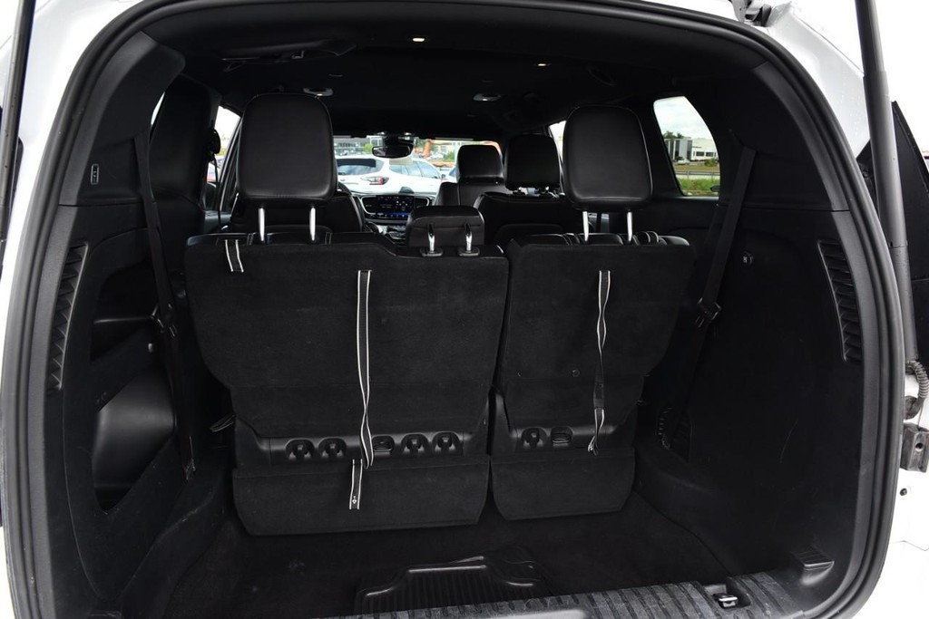 Chrysler Pacifica Vehicle Full-screen Gallery Image 30