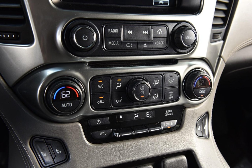 Chevrolet Tahoe Vehicle Full-screen Gallery Image 16