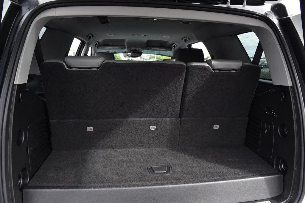 Chevrolet Tahoe Vehicle Full-screen Gallery Image 26