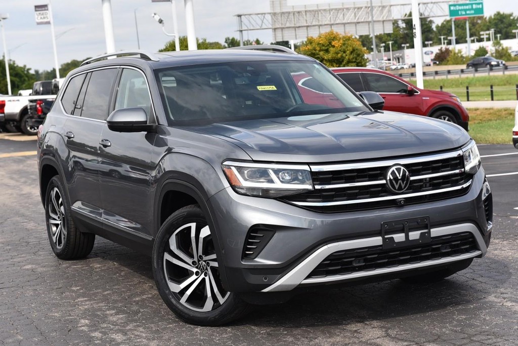 Volkswagen Atlas Vehicle Full-screen Gallery Image 2
