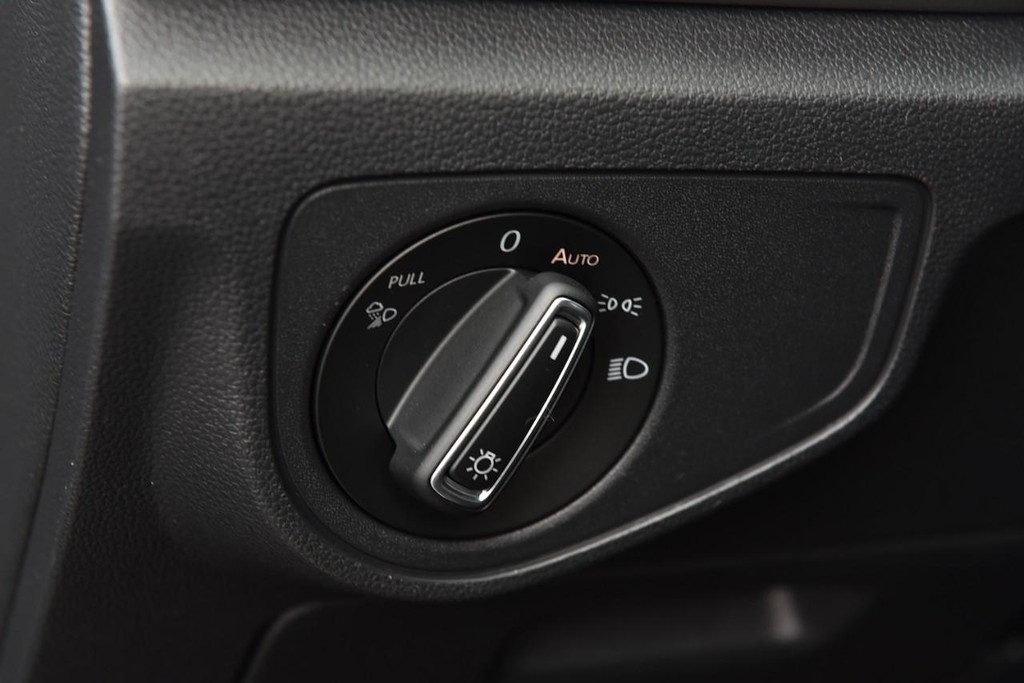 Volkswagen Atlas Vehicle Full-screen Gallery Image 12