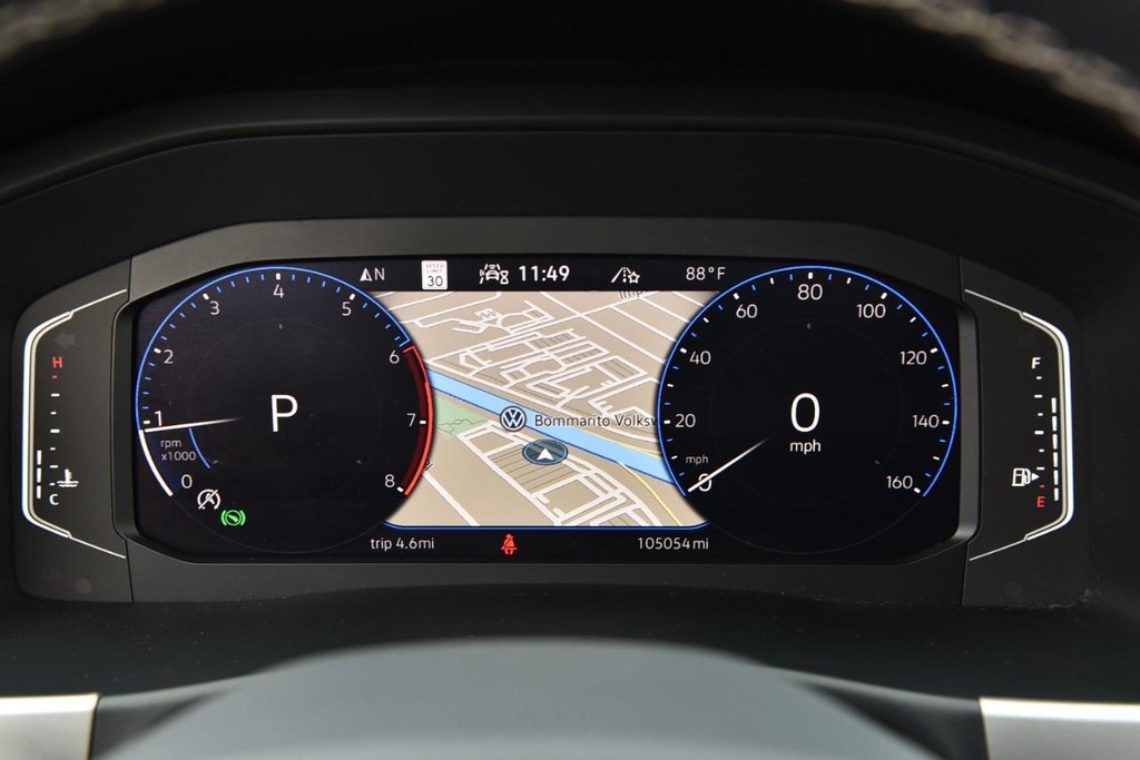 Volkswagen Atlas Vehicle Full-screen Gallery Image 13