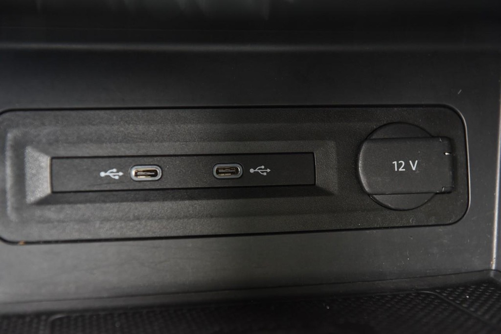 Volkswagen Atlas Vehicle Full-screen Gallery Image 17