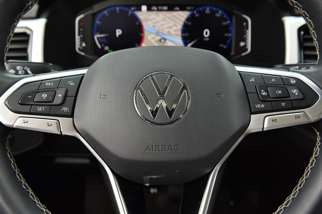 Volkswagen Atlas Vehicle Full-screen Gallery Image 19