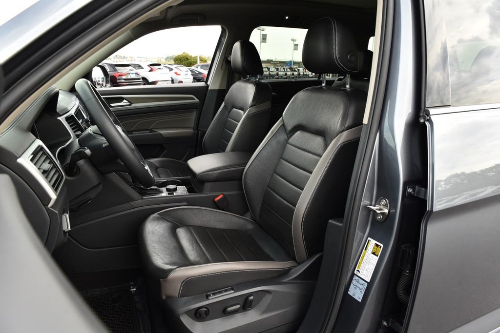 Volkswagen Atlas Vehicle Full-screen Gallery Image 20