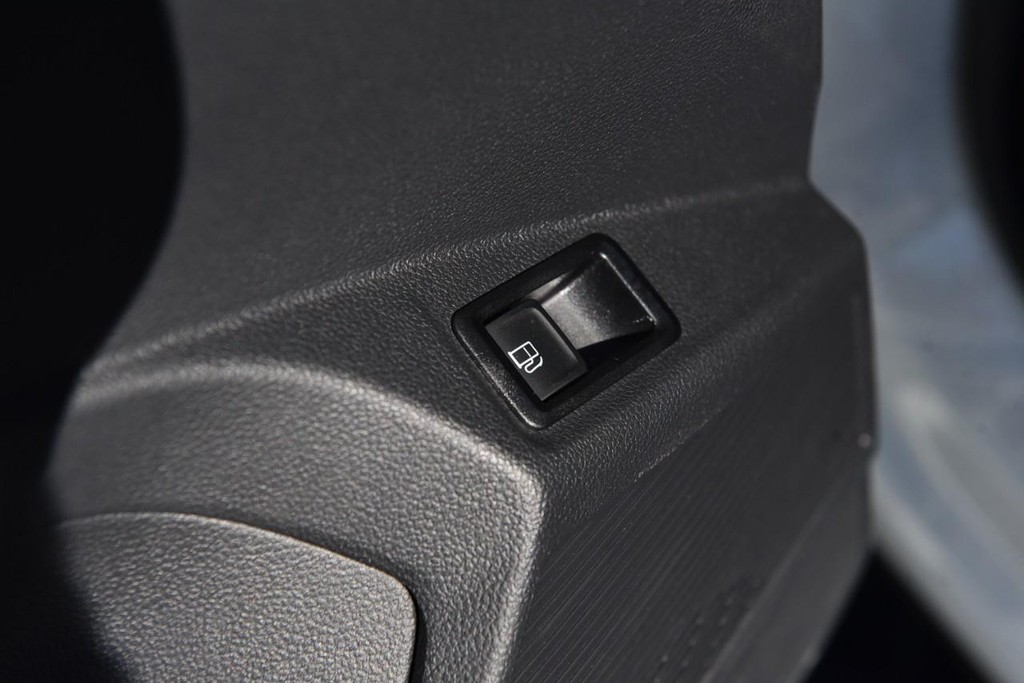 Volkswagen Taos Vehicle Full-screen Gallery Image 9