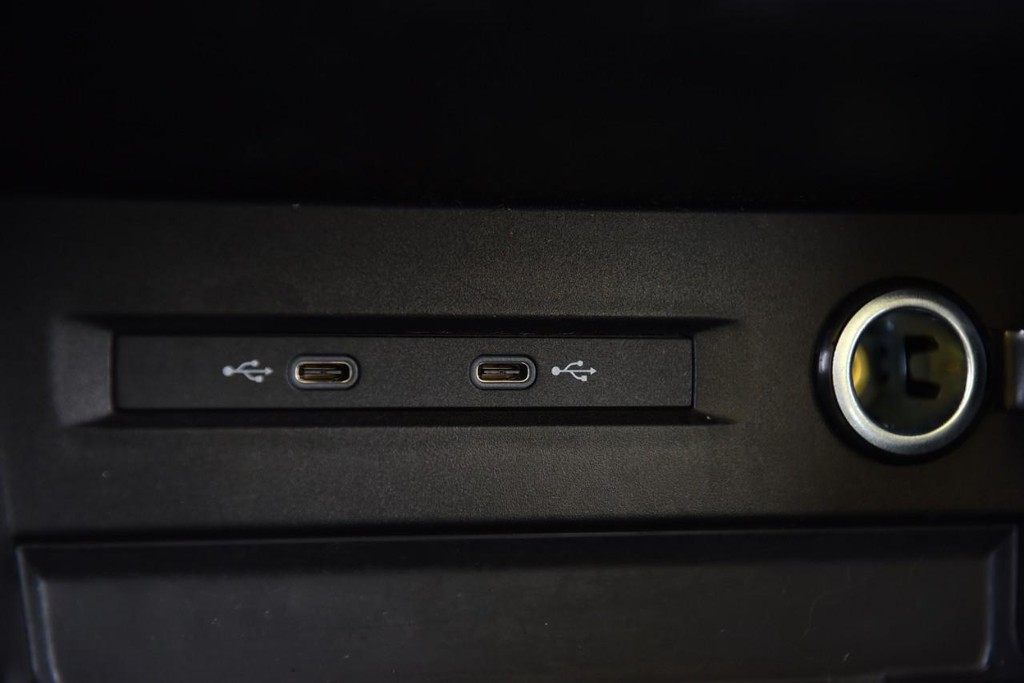 Volkswagen Taos Vehicle Full-screen Gallery Image 15