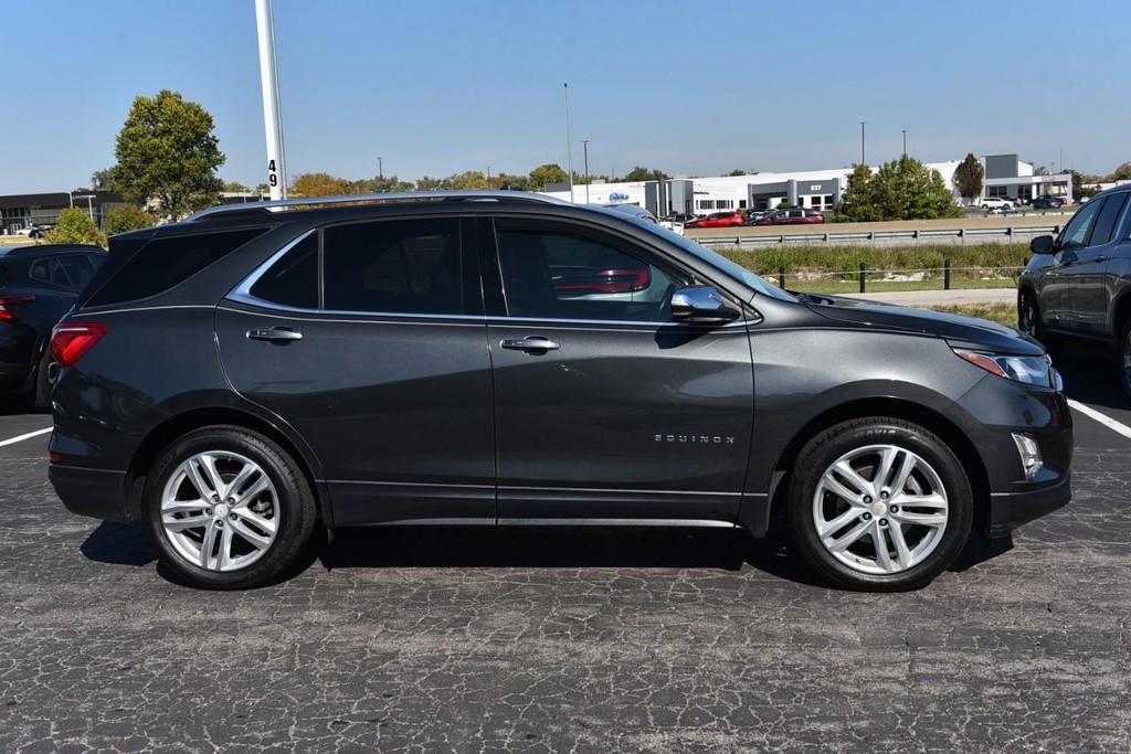 Chevrolet Equinox Vehicle Full-screen Gallery Image 05