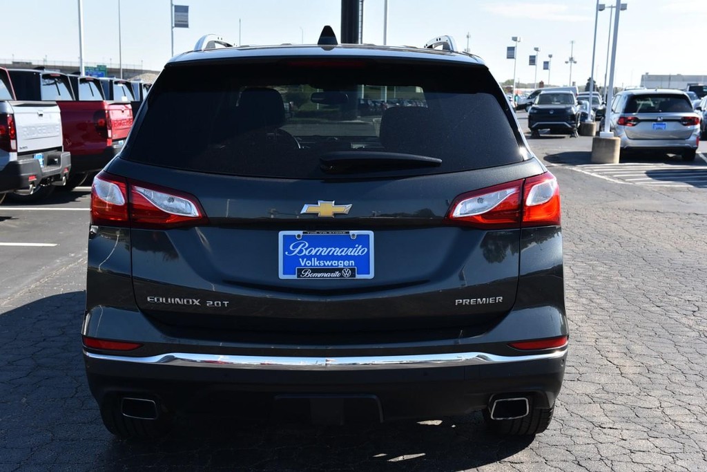 Chevrolet Equinox Vehicle Full-screen Gallery Image 06