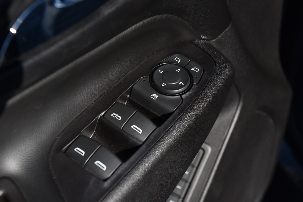 Chevrolet Equinox Vehicle Full-screen Gallery Image 08