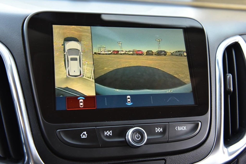 Chevrolet Equinox Vehicle Full-screen Gallery Image 14
