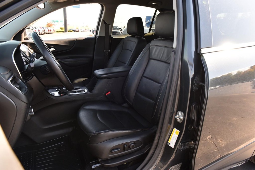 Chevrolet Equinox Vehicle Full-screen Gallery Image 21
