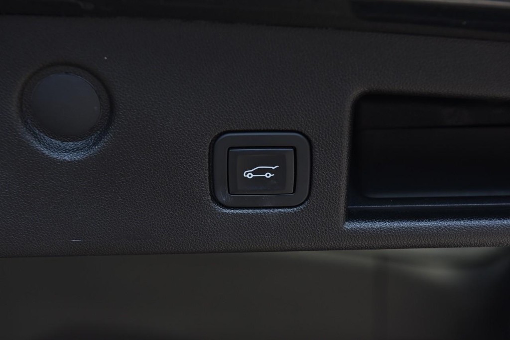 Chevrolet Equinox Vehicle Full-screen Gallery Image 27