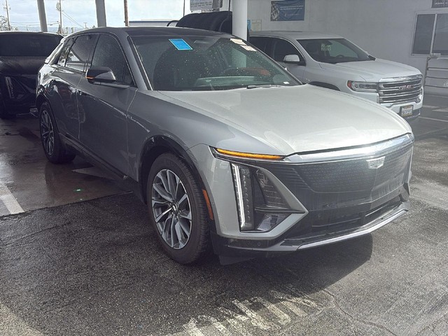 more details - cadillac lyriq
