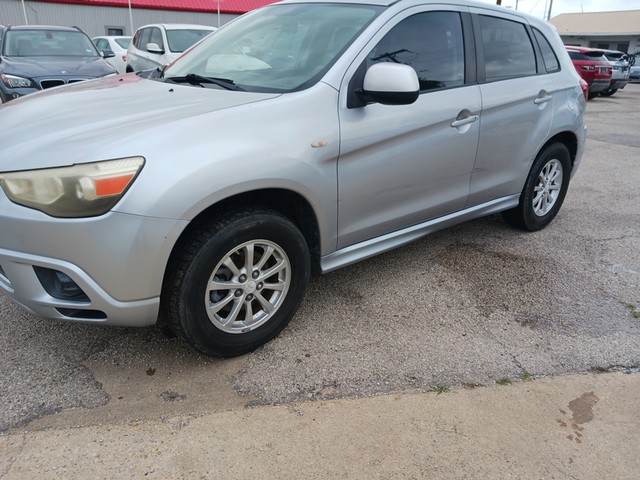 more details - mitsubishi outlander sport