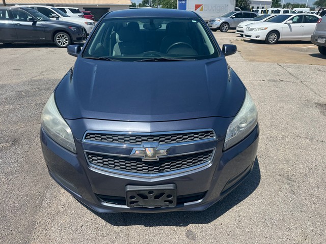 more details - chevrolet malibu