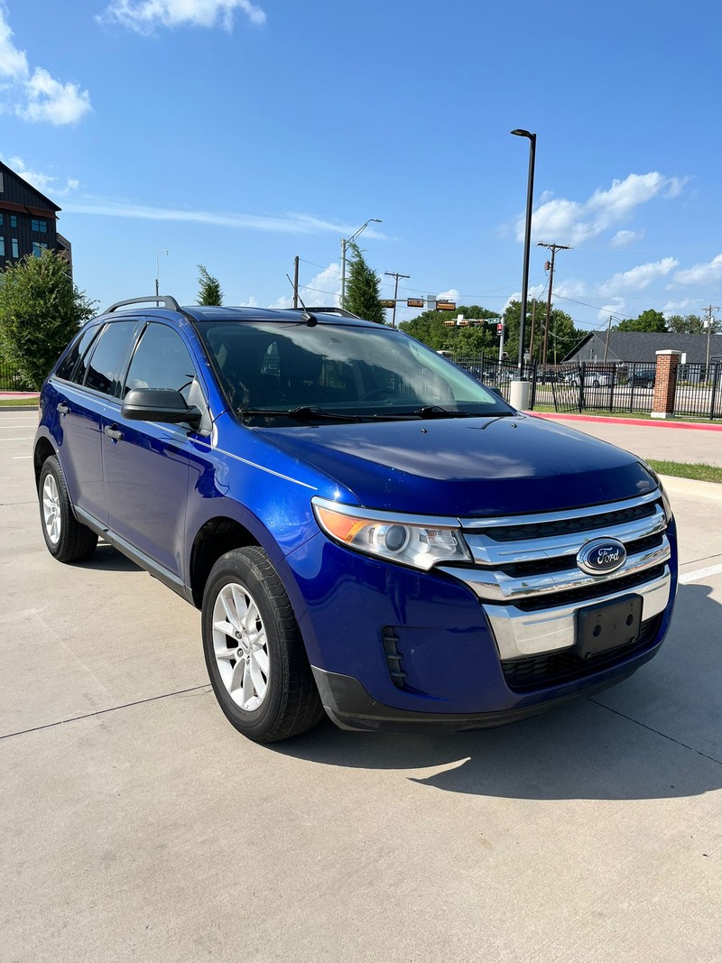 Ford Edge Vehicle Full-screen Gallery Image 01