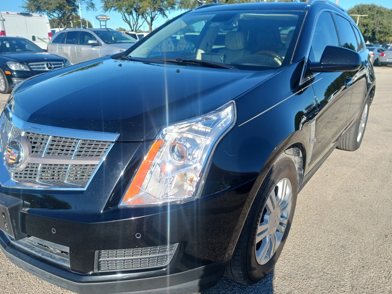 Cadillac SRX Vehicle Full-screen Gallery Image 03