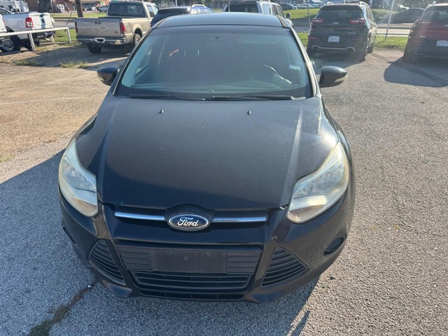 more details - ford focus sedan