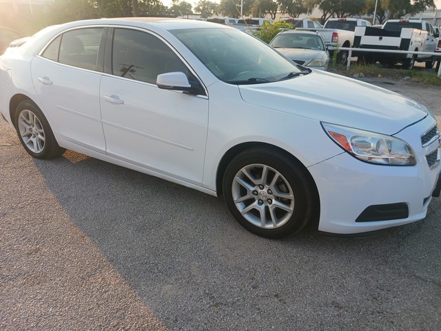more details - chevrolet malibu