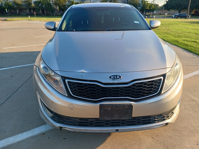 Kia Optima Vehicle Full-screen Gallery Image 02