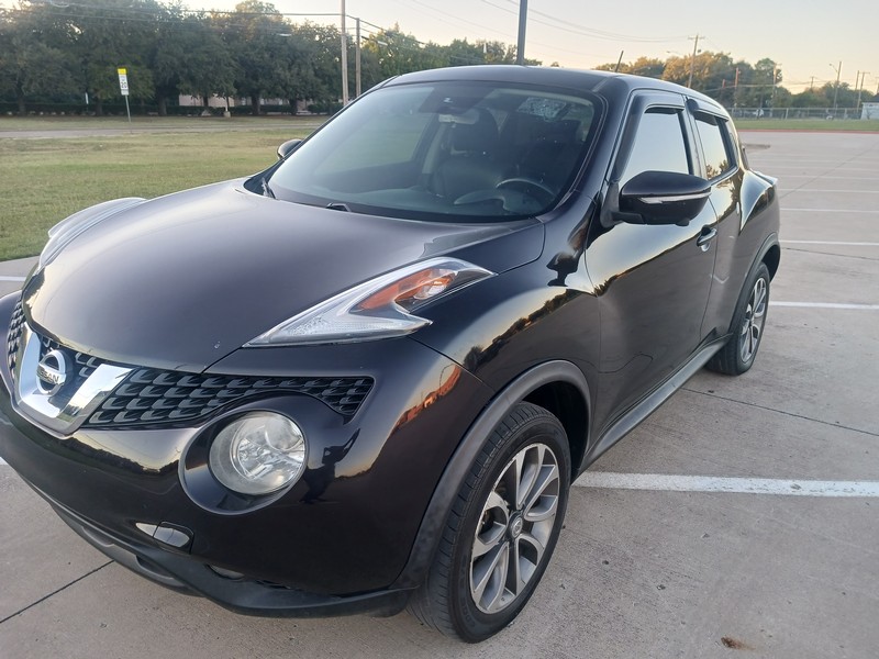 Nissan JUKE Vehicle Full-screen Gallery Image 02