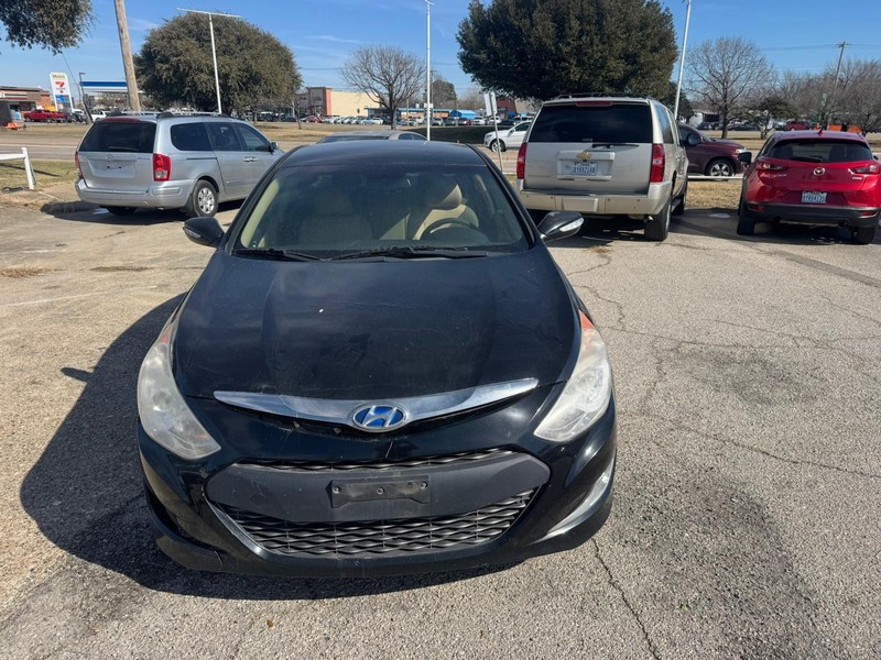 Hyundai Sonata Hybrid Vehicle Full-screen Gallery Image 02