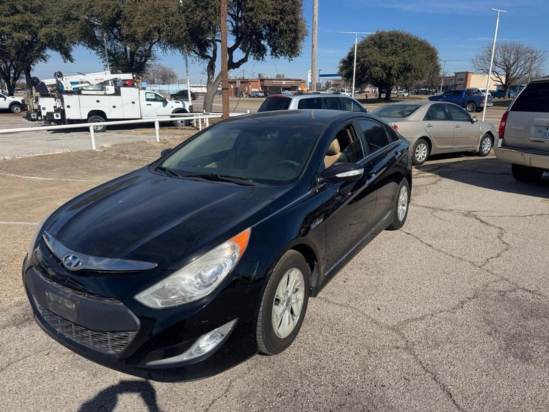Hyundai Sonata Hybrid Vehicle Full-screen Gallery Image 03