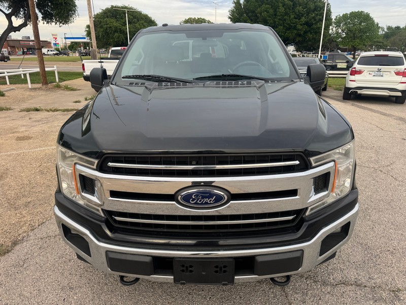 Ford F-150 Vehicle Full-screen Gallery Image 01
