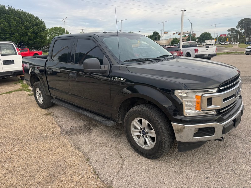 Ford F-150 Vehicle Full-screen Gallery Image 03