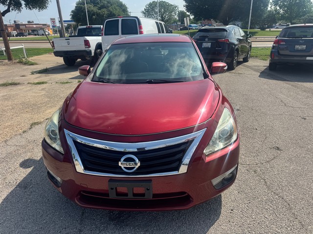 more details - nissan altima