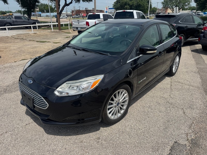 Ford Focus Electric Vehicle Full-screen Gallery Image 03