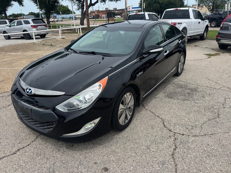 Hyundai Sonata Hybrid Vehicle Full-screen Gallery Image 03