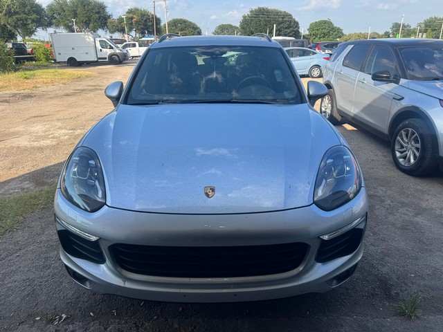 more details - porsche cayenne