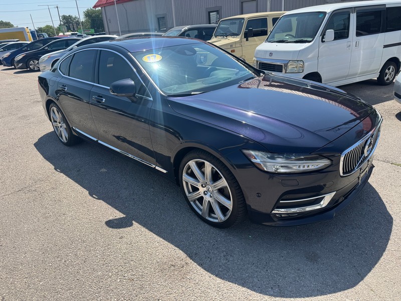 Volvo S90 Vehicle Full-screen Gallery Image 03