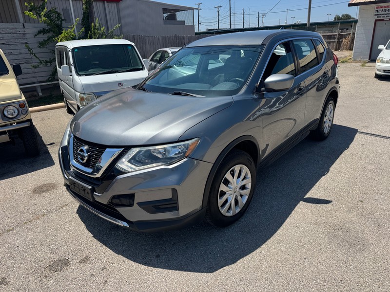 Nissan Rogue Vehicle Full-screen Gallery Image 02