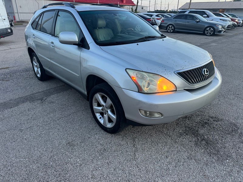 Lexus RX 330 Vehicle Full-screen Gallery Image 03