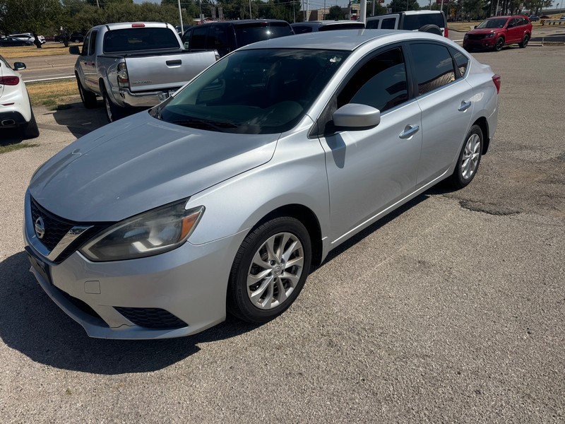 Nissan Sentra Vehicle Full-screen Gallery Image 02