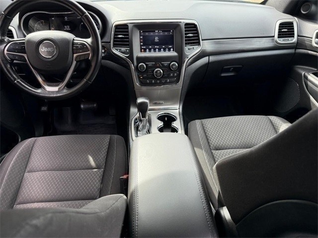 Jeep Grand Cherokee Vehicle Full-screen Gallery Image 12