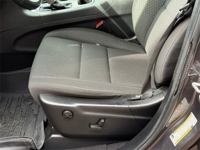 Jeep Grand Cherokee Vehicle Full-screen Gallery Image 17