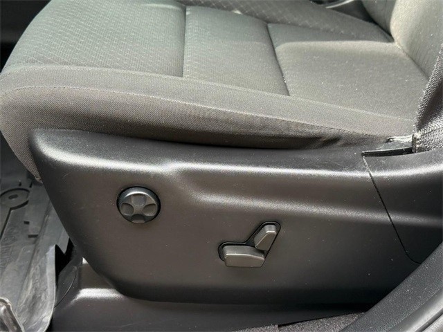 Jeep Grand Cherokee Vehicle Full-screen Gallery Image 18