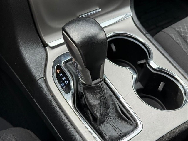 Jeep Grand Cherokee Vehicle Full-screen Gallery Image 22