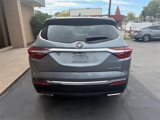 Buick Enclave Vehicle Full-screen Gallery Image 8