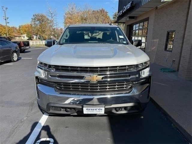 Chevrolet Silverado 1500 Vehicle Full-screen Gallery Image 9