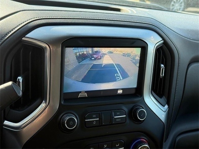 Chevrolet Silverado 1500 Vehicle Full-screen Gallery Image 21