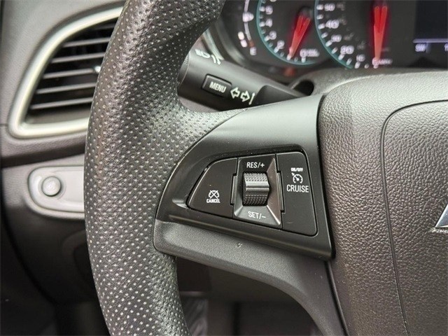 Chevrolet Trax Vehicle Full-screen Gallery Image 17