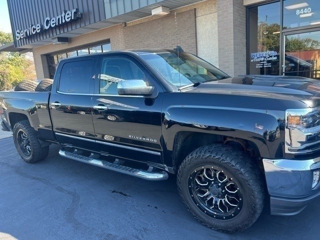 Chevrolet Silverado 1500 Vehicle Full-screen Gallery Image 02