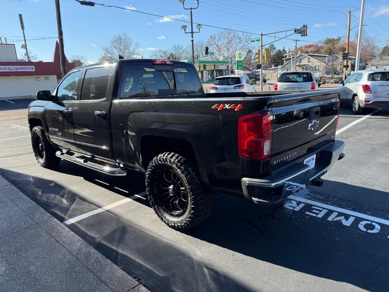 Chevrolet Silverado 1500 Vehicle Full-screen Gallery Image 04